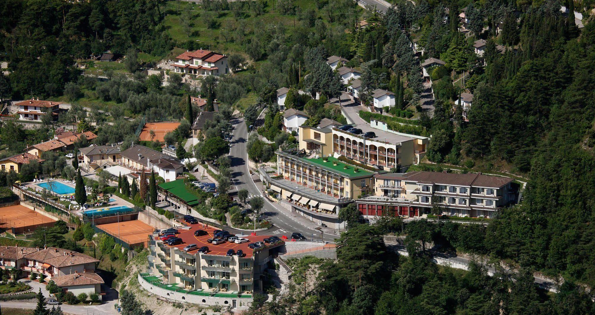 Village Bazzanega - Montagnoli Group Tremosine Εξωτερικό φωτογραφία